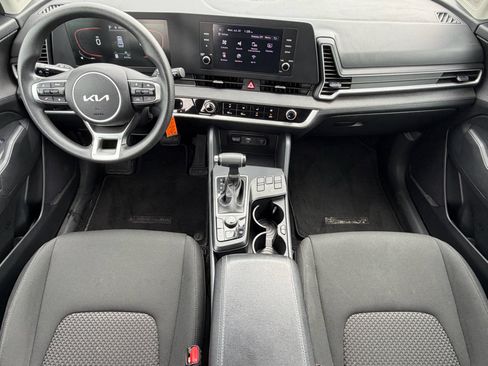 Used 2024 Kia Sportage LX FWD image 10
