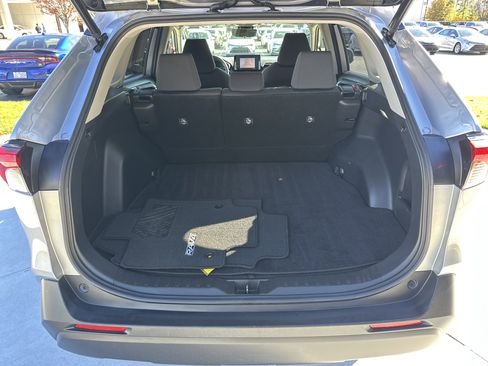 Certified 2022 Toyota RAV4 XLE image 32