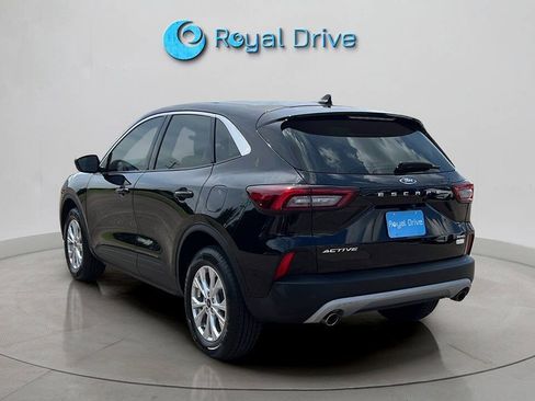 Used 2023 Ford Escape Active AWD/4WD image 4