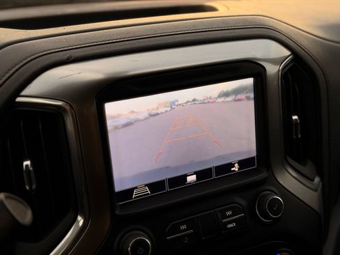 Used 2020 Chevrolet Silverado 1500 LT Trail Boss AWD/4WD image 36