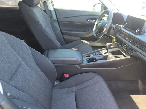Used 2023 Honda Accord EX image 13