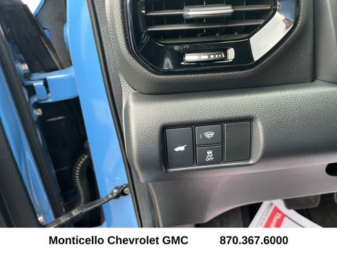Used 2025 Honda Pilot TrailSport image 11