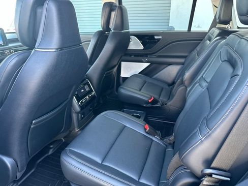 Used 2025 Lincoln Aviator Reserve w/ Equipment Group 201A AWD/4WD image 11