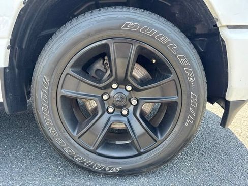 Used 2022 RAM 1500 Big Horn AWD/4WD image 4