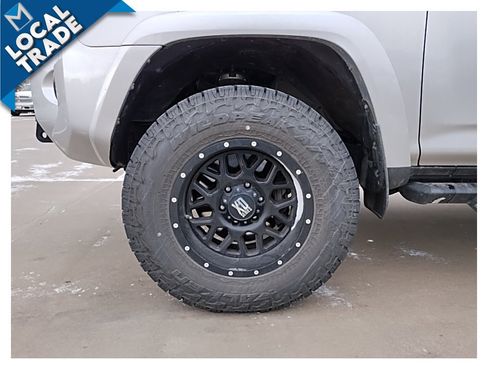 Used 2018 Toyota 4Runner TRD Off-Road image 10