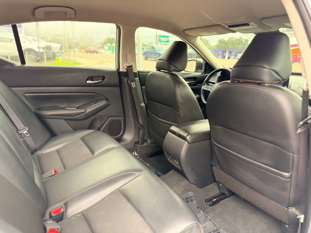 Used 2020 Nissan Altima 2.5 SR FWD image 18
