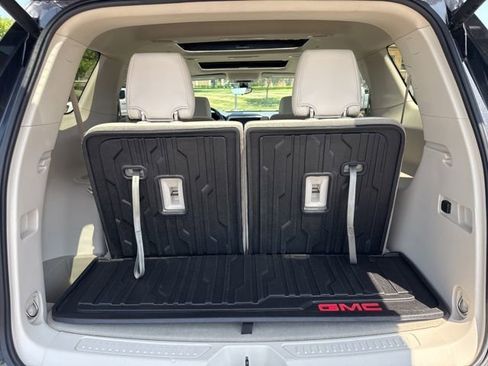 Used 2022 GMC Acadia Denali w/ Denali Ultimate Package AWD/4WD image 12