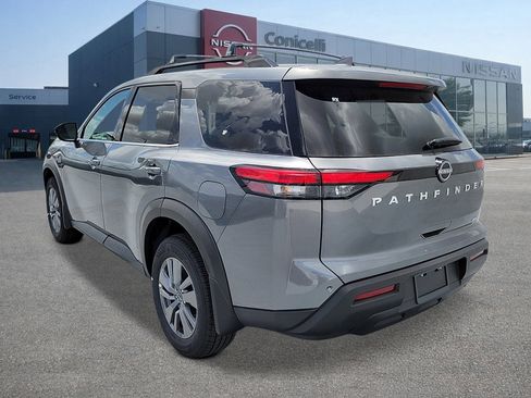 New 2025 Nissan Pathfinder SV image 4