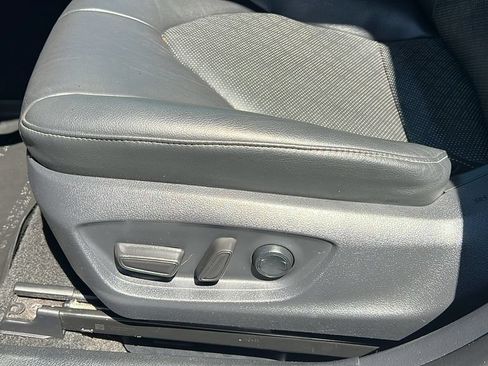 Used 2018 Toyota Camry XSE w/ Audio Package FWD image 16