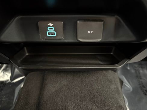 Used 2023 Ford F350 XLT w/ FX4 Off-Road Package image 39