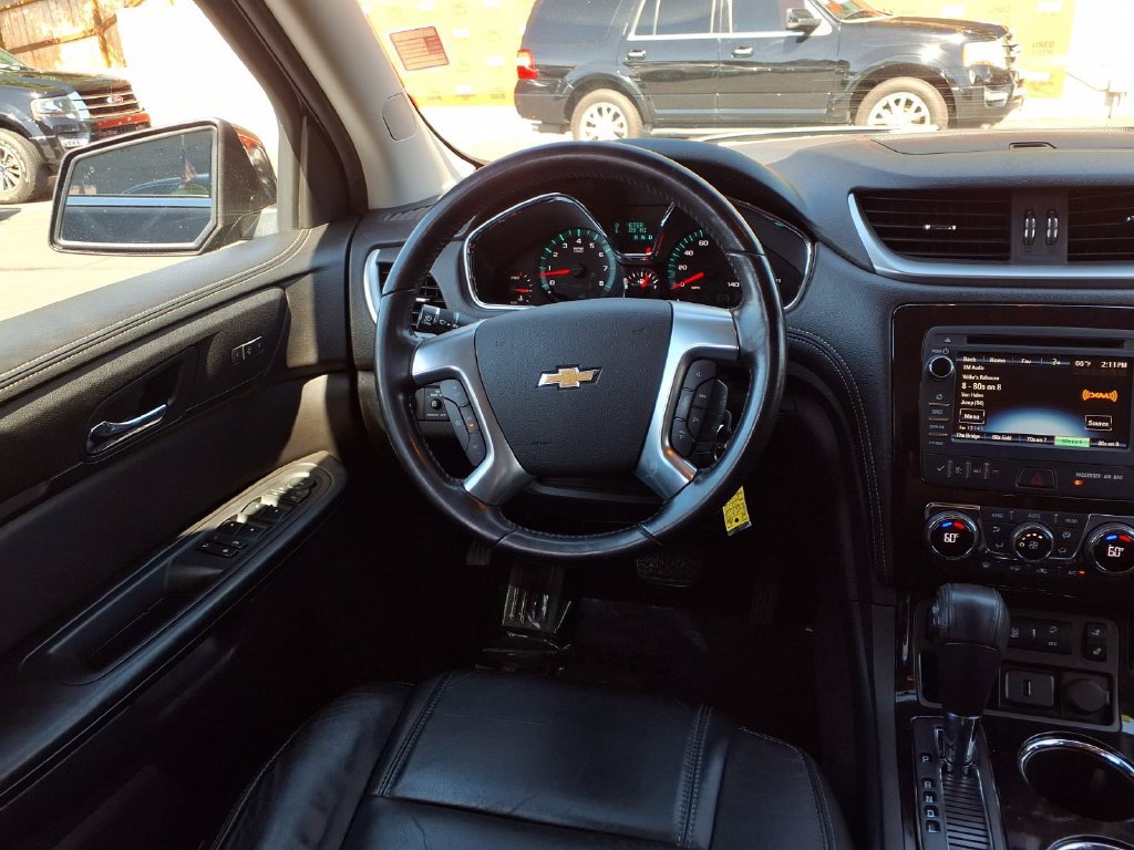 Used 2016 Chevrolet Traverse LT FWD image 23