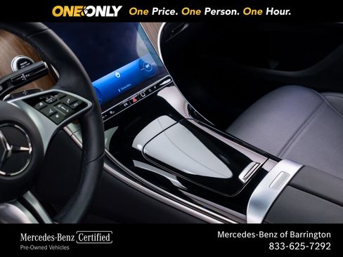 Used 2023 Mercedes-Benz GLC 300 4MATIC image 12
