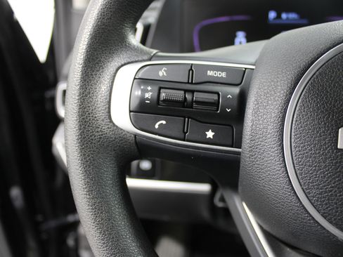 Used 2024 Kia Sportage LX image 10