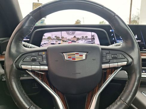 Certified 2023 Cadillac Escalade Premium Luxury image 17