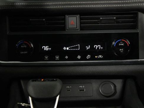 Certified 2023 Nissan Rogue SV image 22