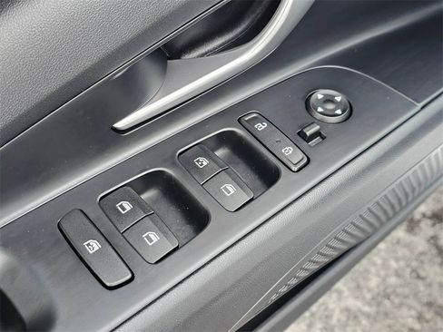 Certified 2021 Hyundai Elantra Limited w/ Cargo Package image 21