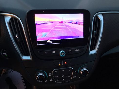 Used 2024 Chevrolet Malibu LT image 12