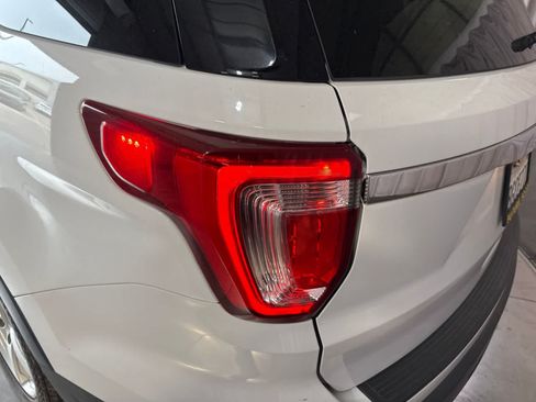 Used 2018 Ford Explorer FWD image 10