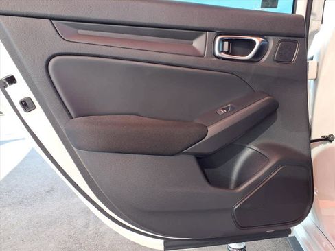 Used 2025 Honda Civic Sport image 19