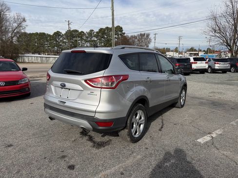 Used 2014 Ford Escape SE image 6