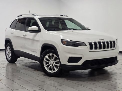 Used 2020 Jeep Cherokee Latitude image 2