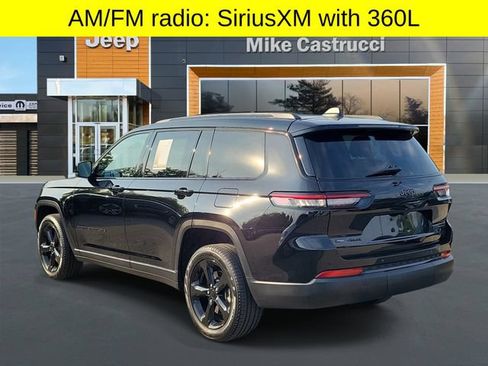 Used 2022 Jeep Grand Cherokee L Limited w/ Black Appearance Package AWD/4WD image 5