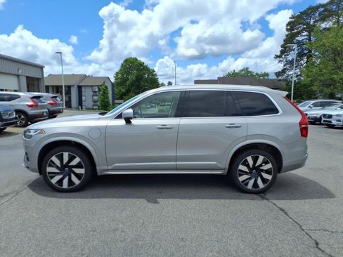 Used 2024 Volvo XC90 T8 Ultimate image 8