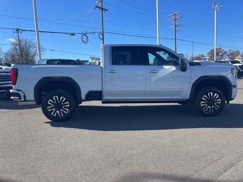 New 2026 GMC Sierra 2500 Denali Ultimate image 6