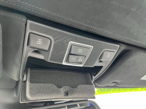 Used 2019 Mercedes-Benz SL 550 image 35