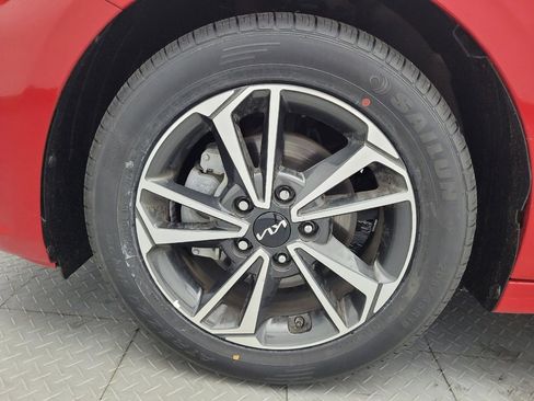 Used 2024 Kia Forte LXS w/ LXS Technology Package FWD image 31