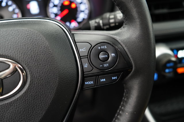 Used 2022 Toyota RAV4 XLE w/ Convenience Package AWD/4WD image 18