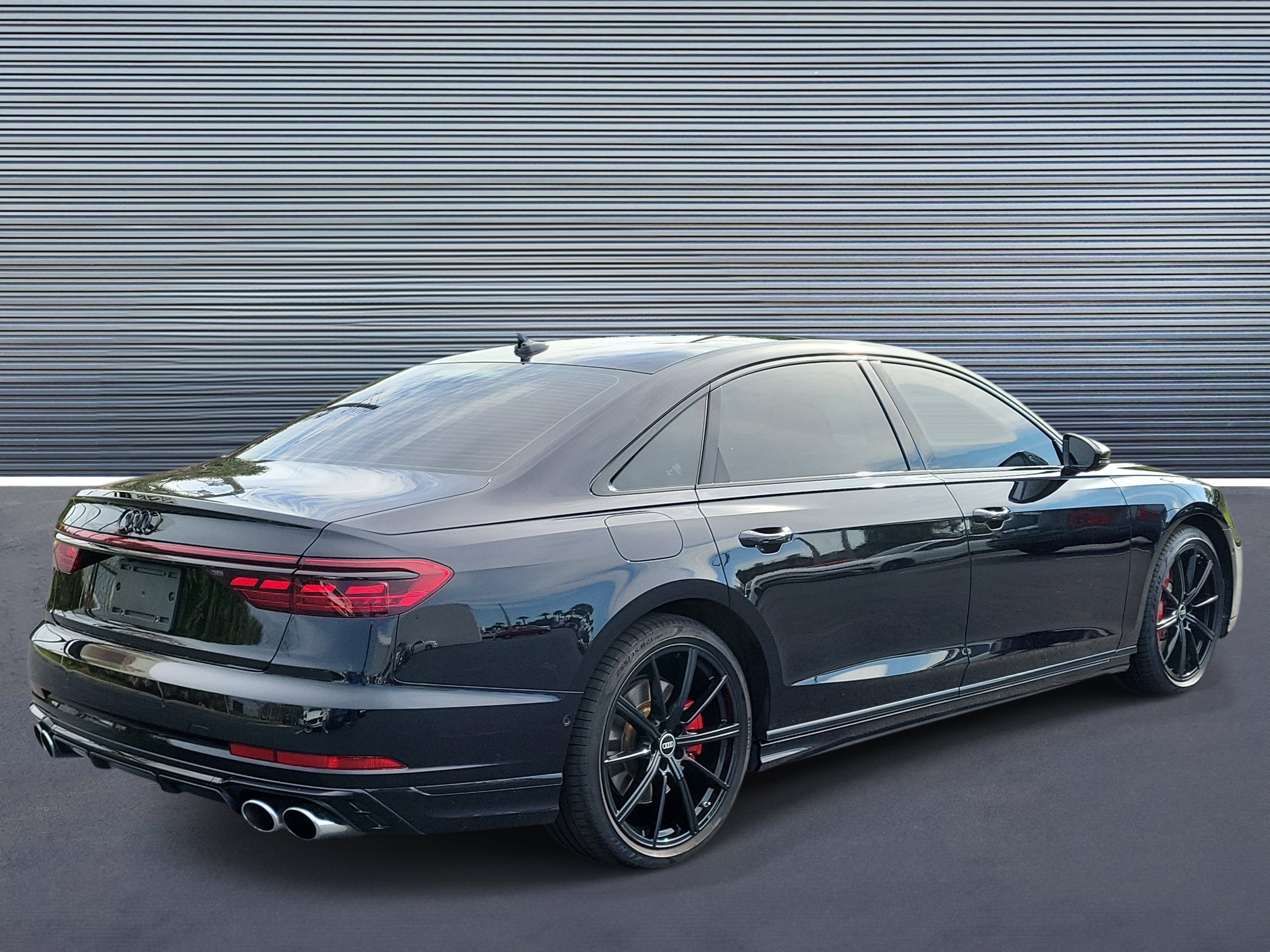 Used 2024 Audi S8 AWD/4WD image 3