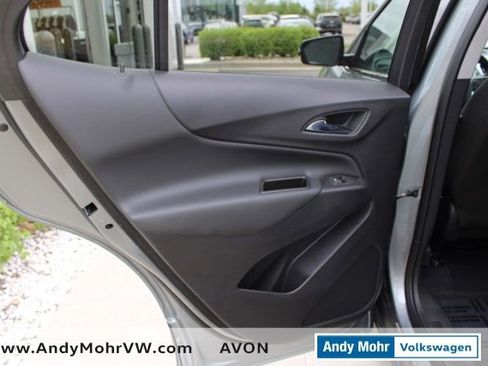 Used 2024 Chevrolet Equinox LT FWD image 28