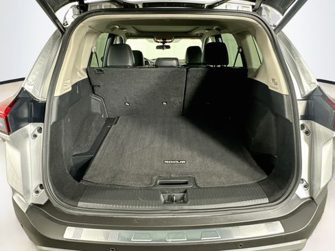 Used 2023 Nissan Rogue SV w/ SV Premium B Package FWD image 30