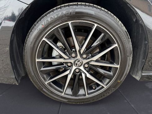 Used 2024 Toyota Camry SE image 10