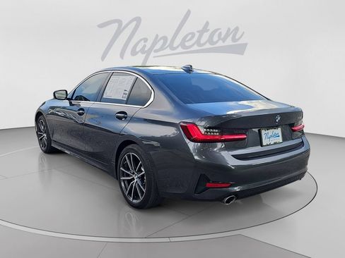Used 2022 BMW 330i Sedan w/ Premium Package 2 RWD image 3
