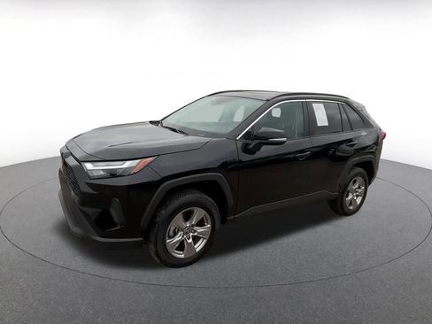 Used 2025 Toyota RAV4 XLE image 8