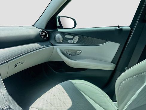 Used 2022 Mercedes-Benz E 350 Sedan image 25