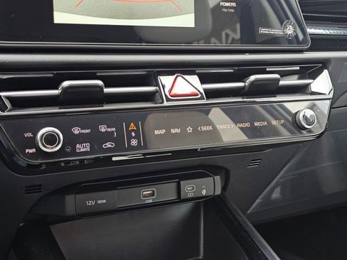 New 2026 Kia Niro EX image 24