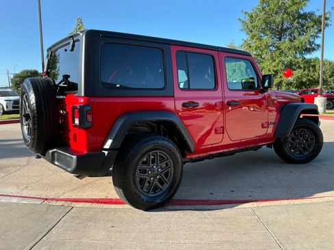 Used 2025 Jeep Wrangler Unlimited Sport AWD/4WD image 6