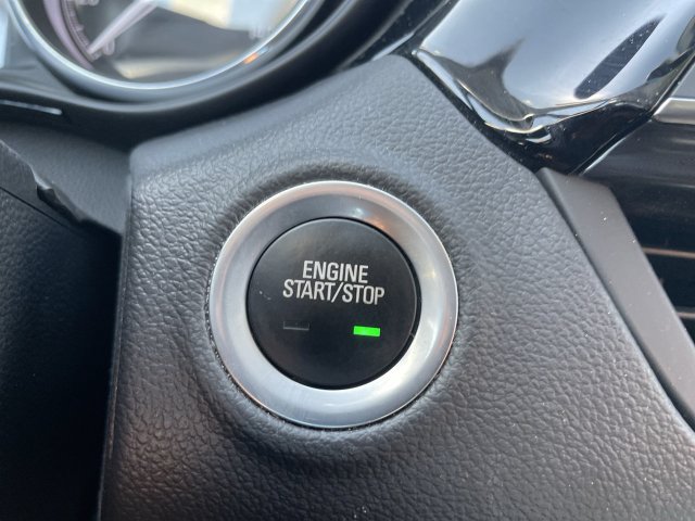 Used 2019 Buick Envision Essence FWD image 17