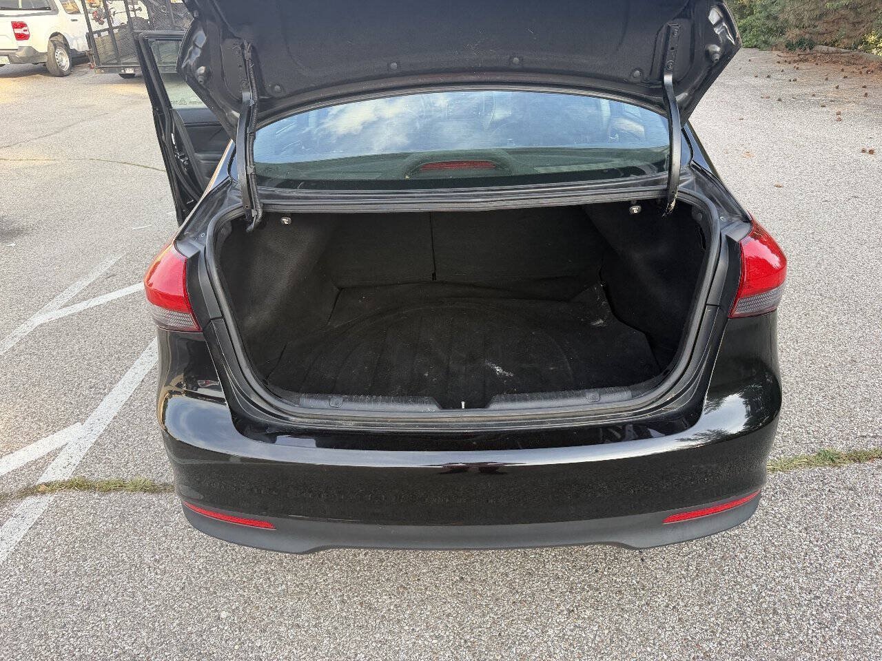 Used 2017 Kia Forte LX FWD image 16