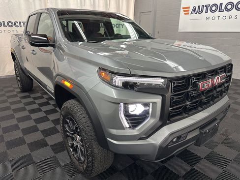 Used 2024 GMC Canyon Elevation w/ Elevation Premium Package image 2