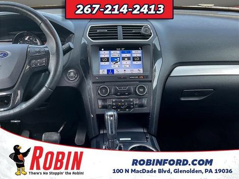 Used 2017 Ford Explorer XLT w/ Equipment Group 202A AWD/4WD image 11