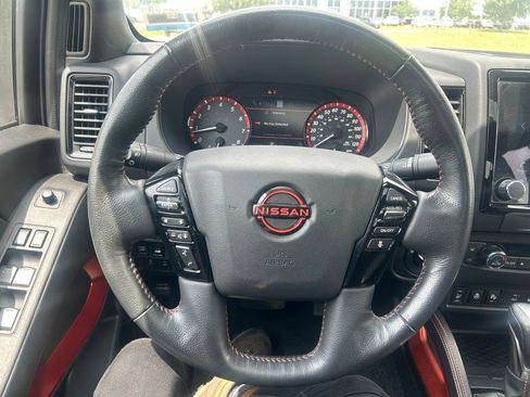 Used 2023 Nissan Frontier PRO-4X AWD/4WD image 19