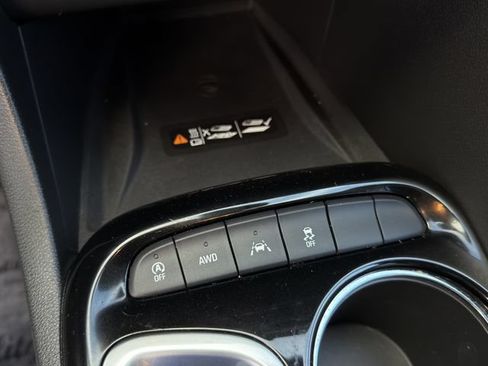 Used 2024 Buick Encore GX Avenir w/ Avenir Technology Package AWD/4WD image 23