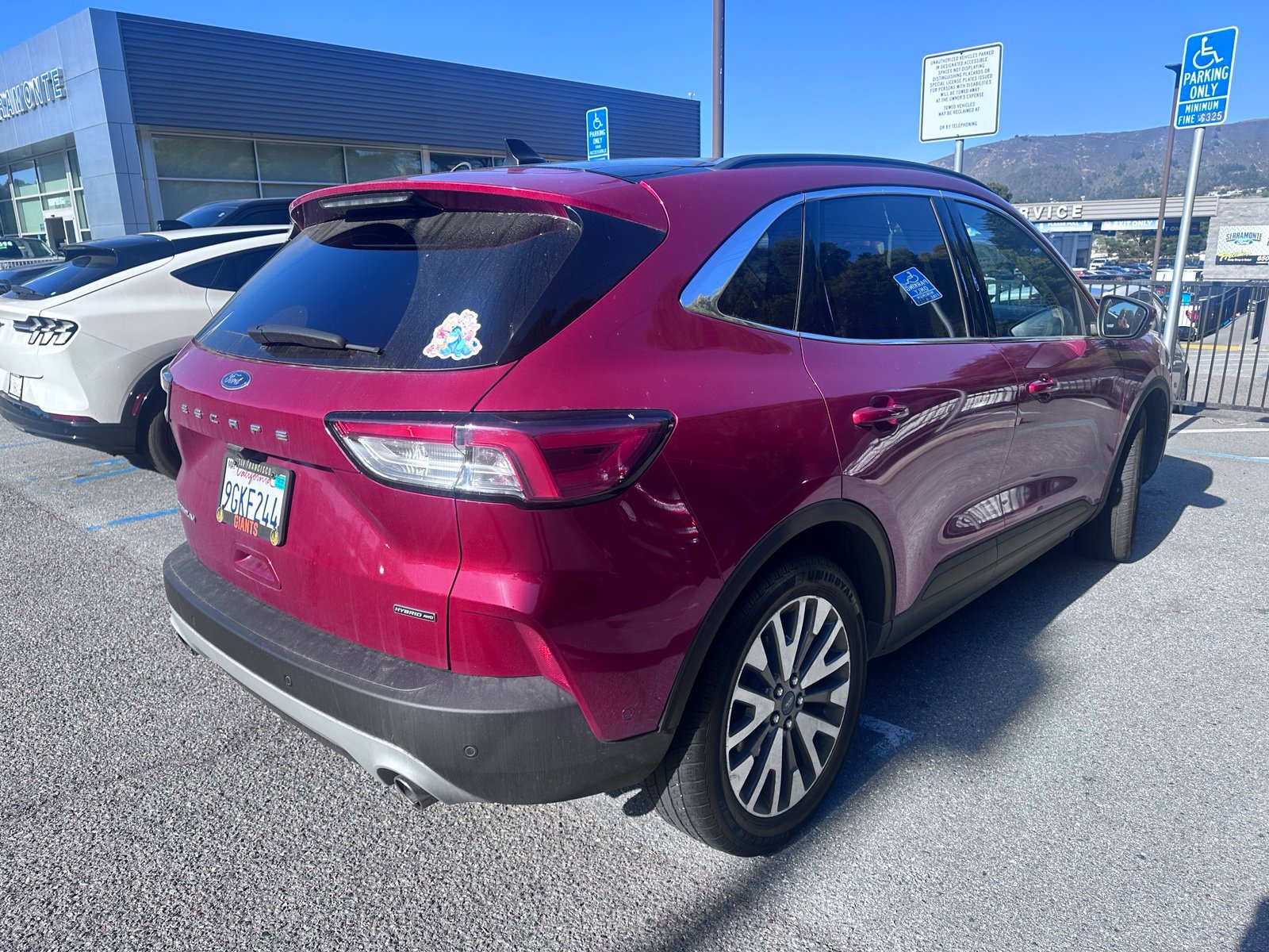 Used 2020 Ford Escape Titanium AWD/4WD image 9