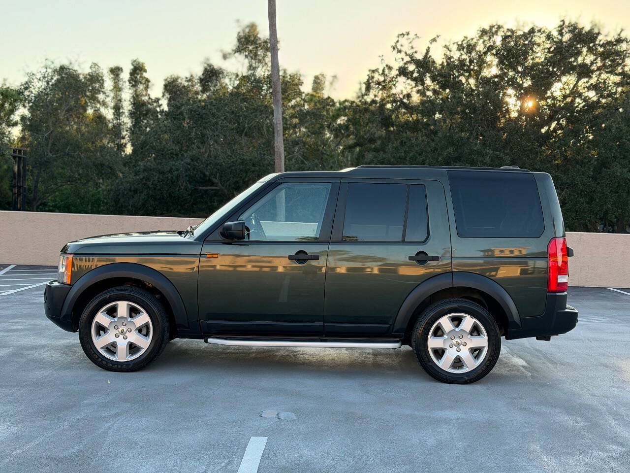 Used 2008 Land Rover LR3 HSE AWD/4WD image 4