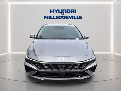 New 2026 Hyundai Elantra Limited FWD image 7