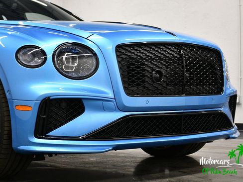 Used 2025 Bentley Flying Spur Plug-In Hybrid image 62